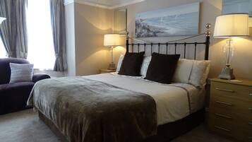 Luxury Double Room | Iron/ironing board, free WiFi, bed sheets