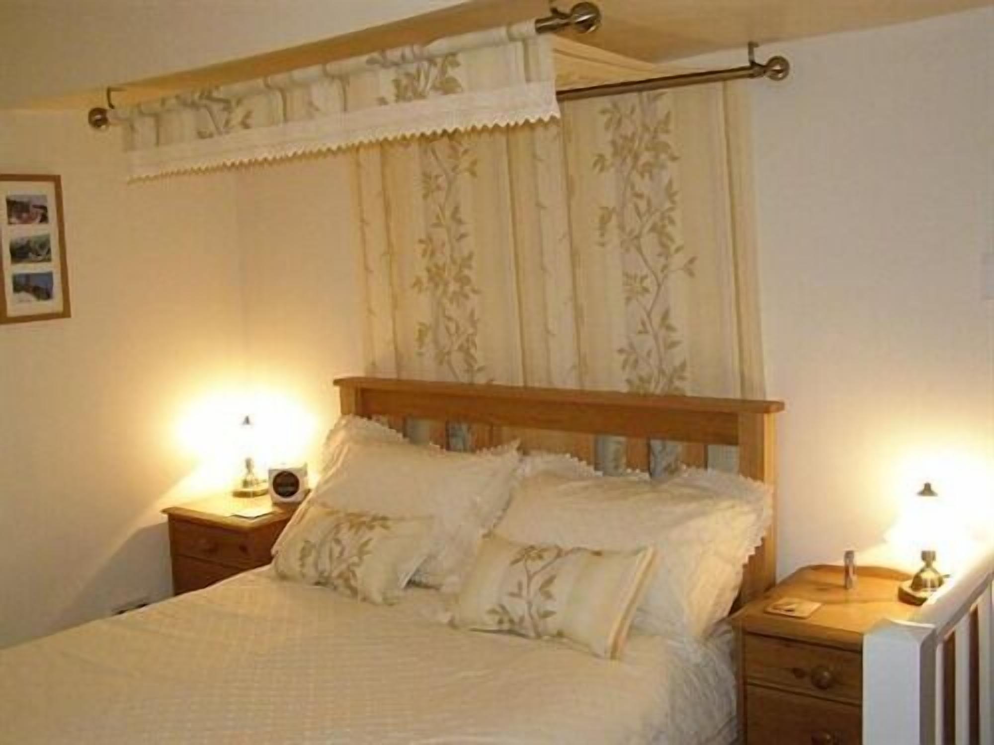 Double Room, Ensuite (Selworthy)