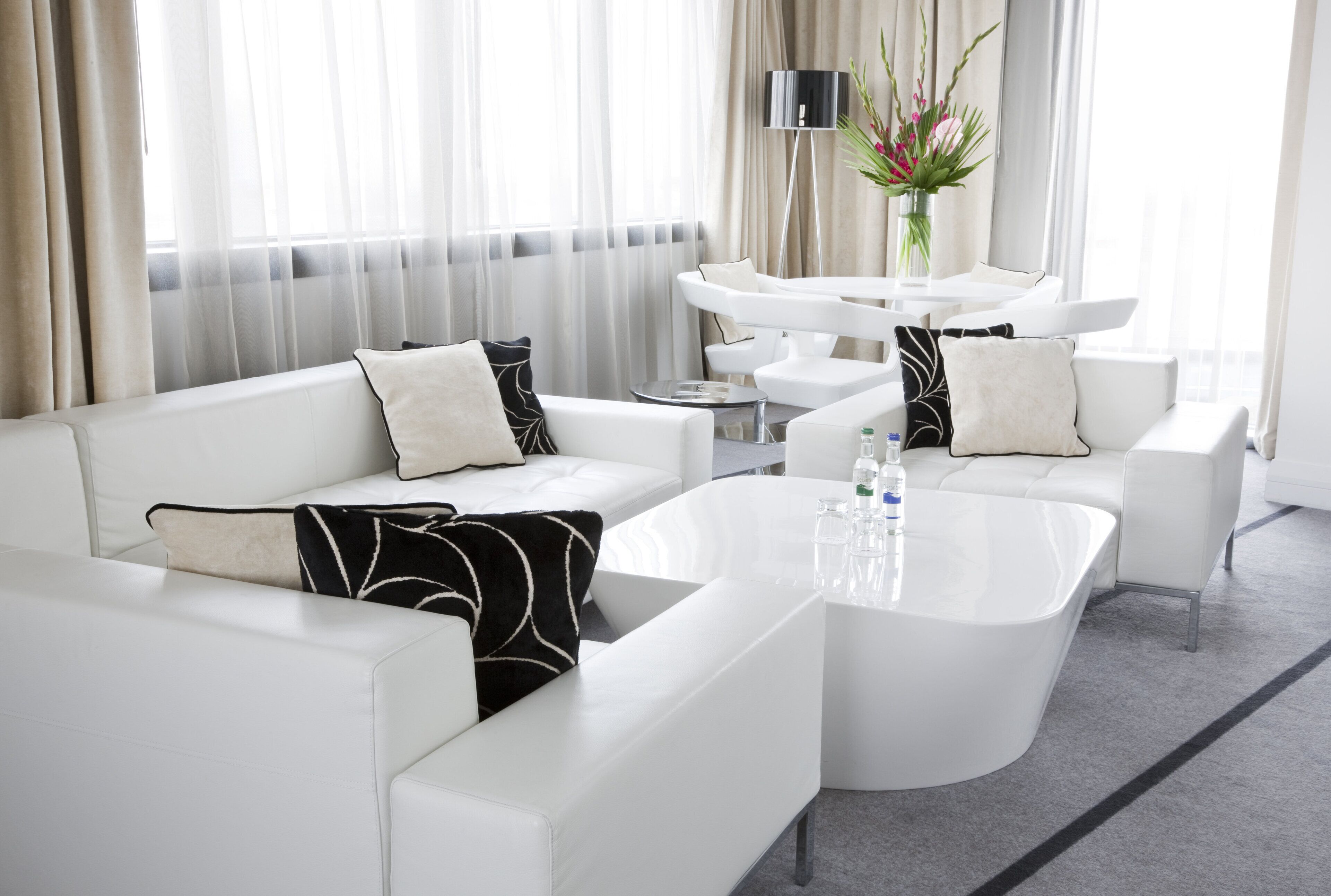 junior suite, 1 king bed | premium bedding, minibar, in-room safe, desk