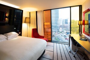 Habitación estándar, 1 cama Queen size | Ropa de cama de alta calidad y minibar 