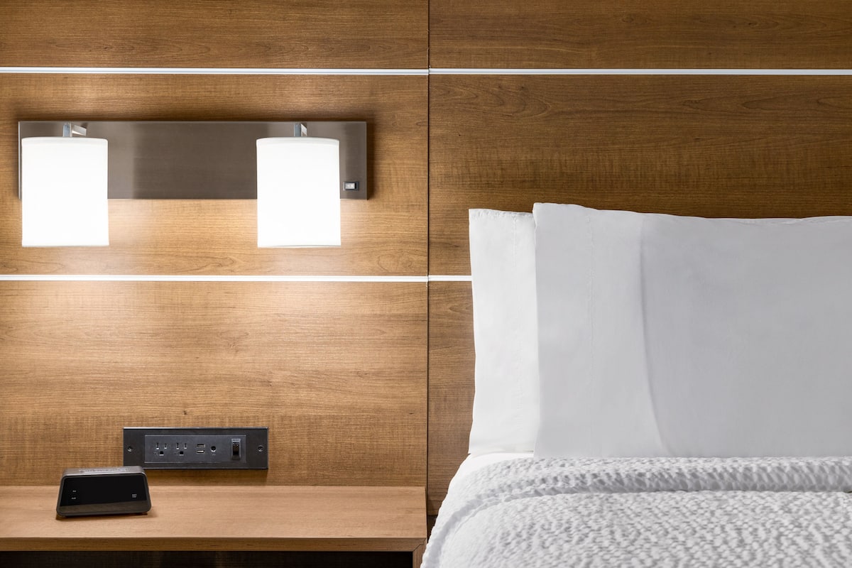 Hypo-allergenic bedding, in-room safe, desk, iron/ironing board