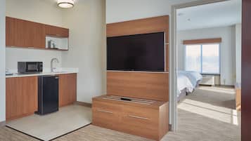 Literie hypoallergénique, coffres-forts dans les chambres, bureau