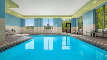 Indendørs pool