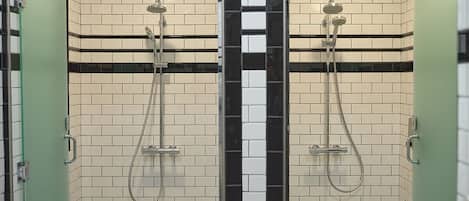 Salle de bain commune
