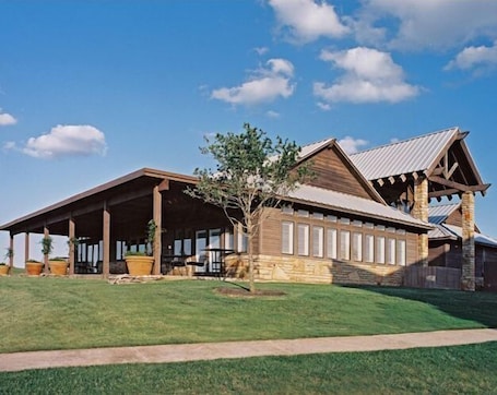 Exterior. THE Cliffs Resort