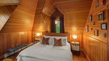 Kamar, ensuite (Superior Main Lodge Room) | Seprai linen