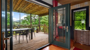 Hytte, eget bad (Private Cabin w/ Pullout)