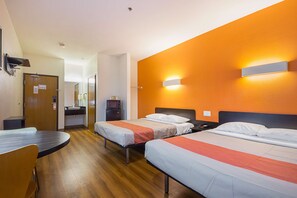 Free WiFi, bed sheets - Motel 6 Dallas - Irving DFW Airport South (Irving)