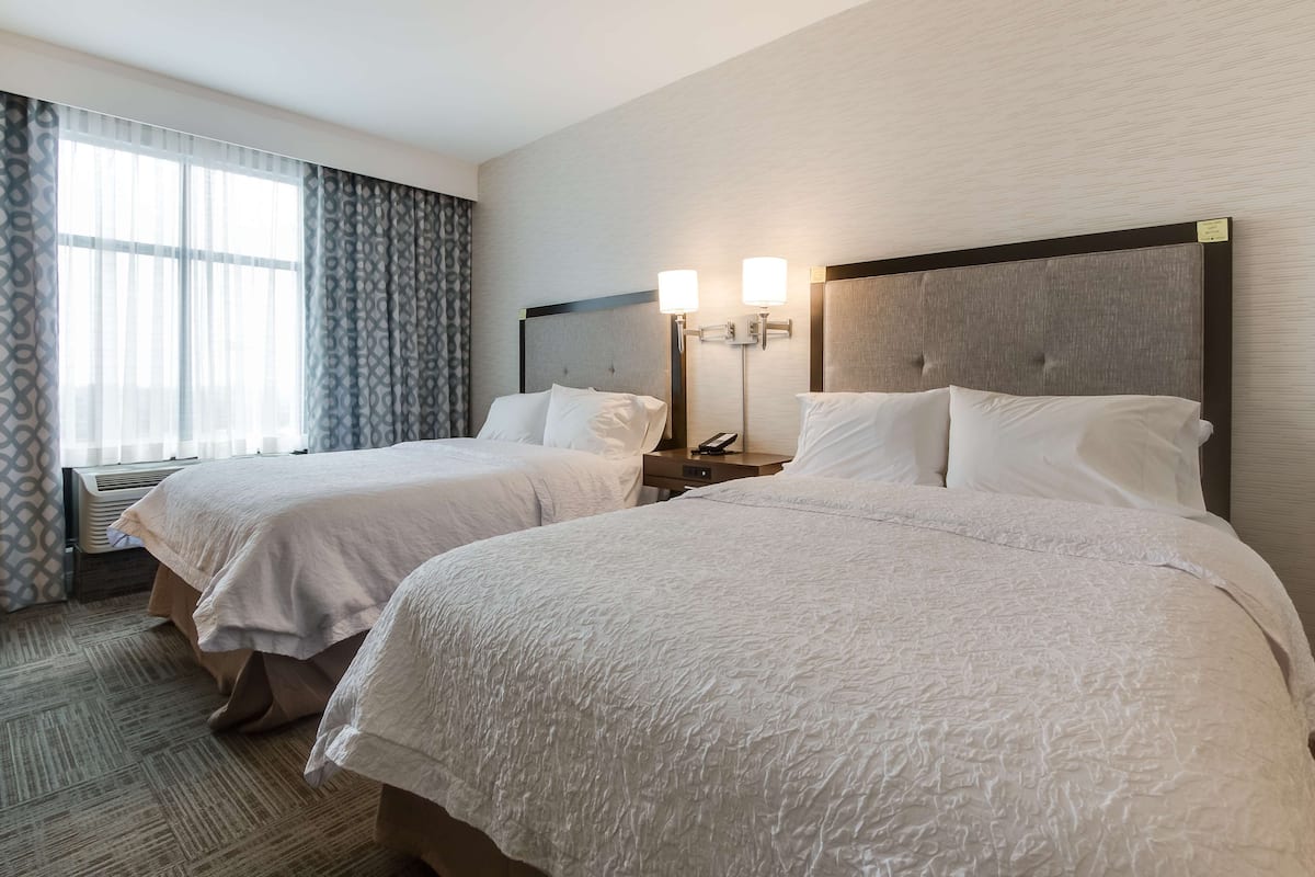 Premium bedding, in-room safe, individually furnished, desk