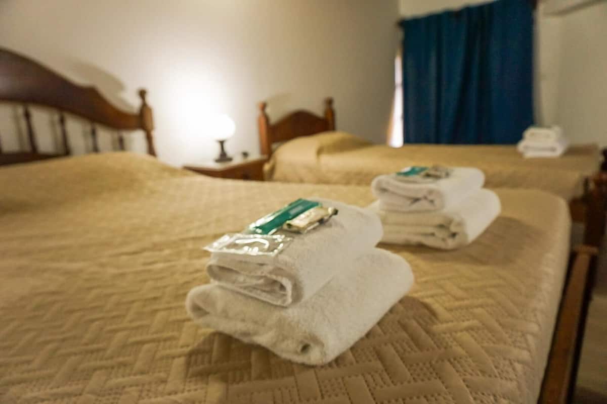 In-room safe, bed sheets