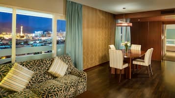 Ropa de cama de alta calidad y minibar
