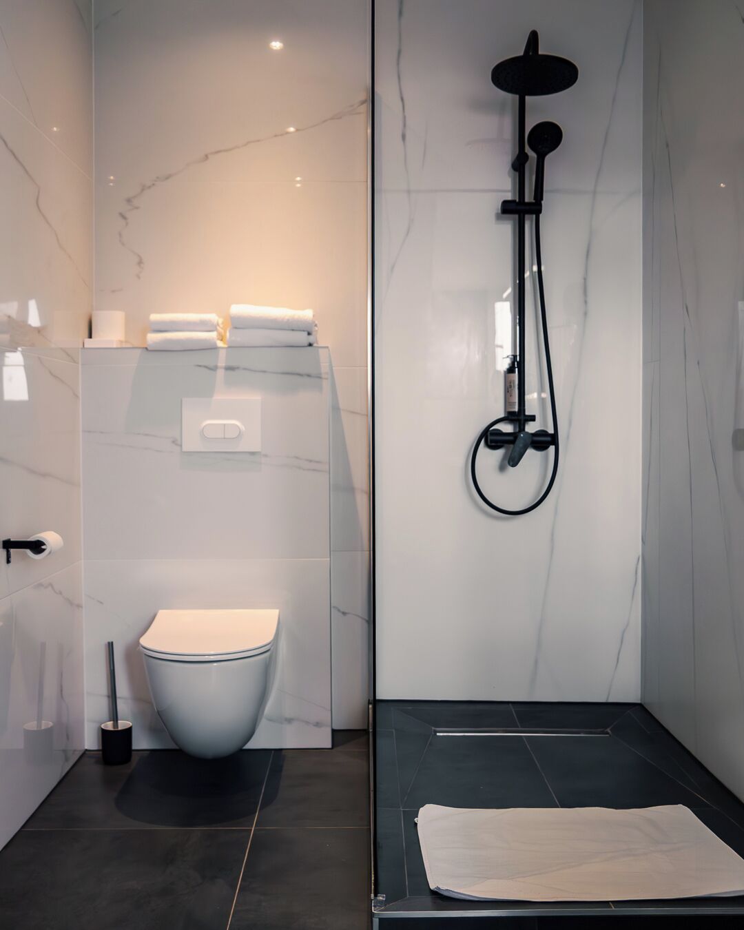 deep-soaking bathtub, free toiletries, hair dryer, towels