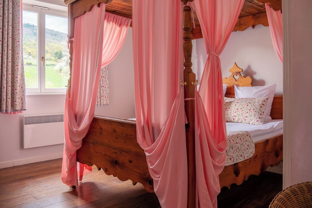 Junior Room