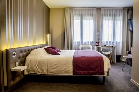 Premium Double Room. The Originals City, Hôtel Les Caps