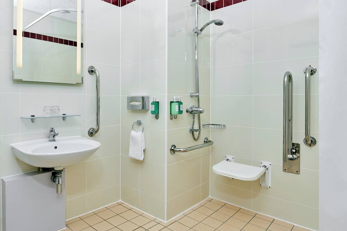 desk, blackout curtains, iron/ironing board, free wifi