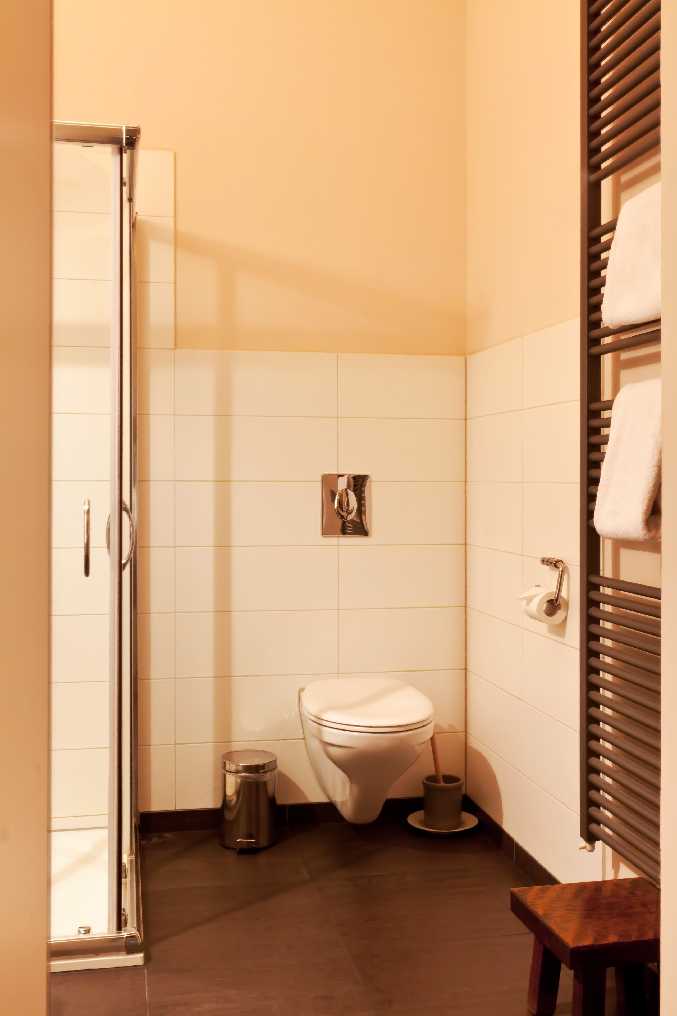 standard double room | bathroom | eco-friendly toiletries, hair dryer, bathrobes, slippers