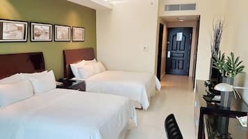 Minibar, in-room safe, desk, iron/ironing board
