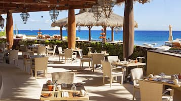 Daily buffet breakfast for a fee