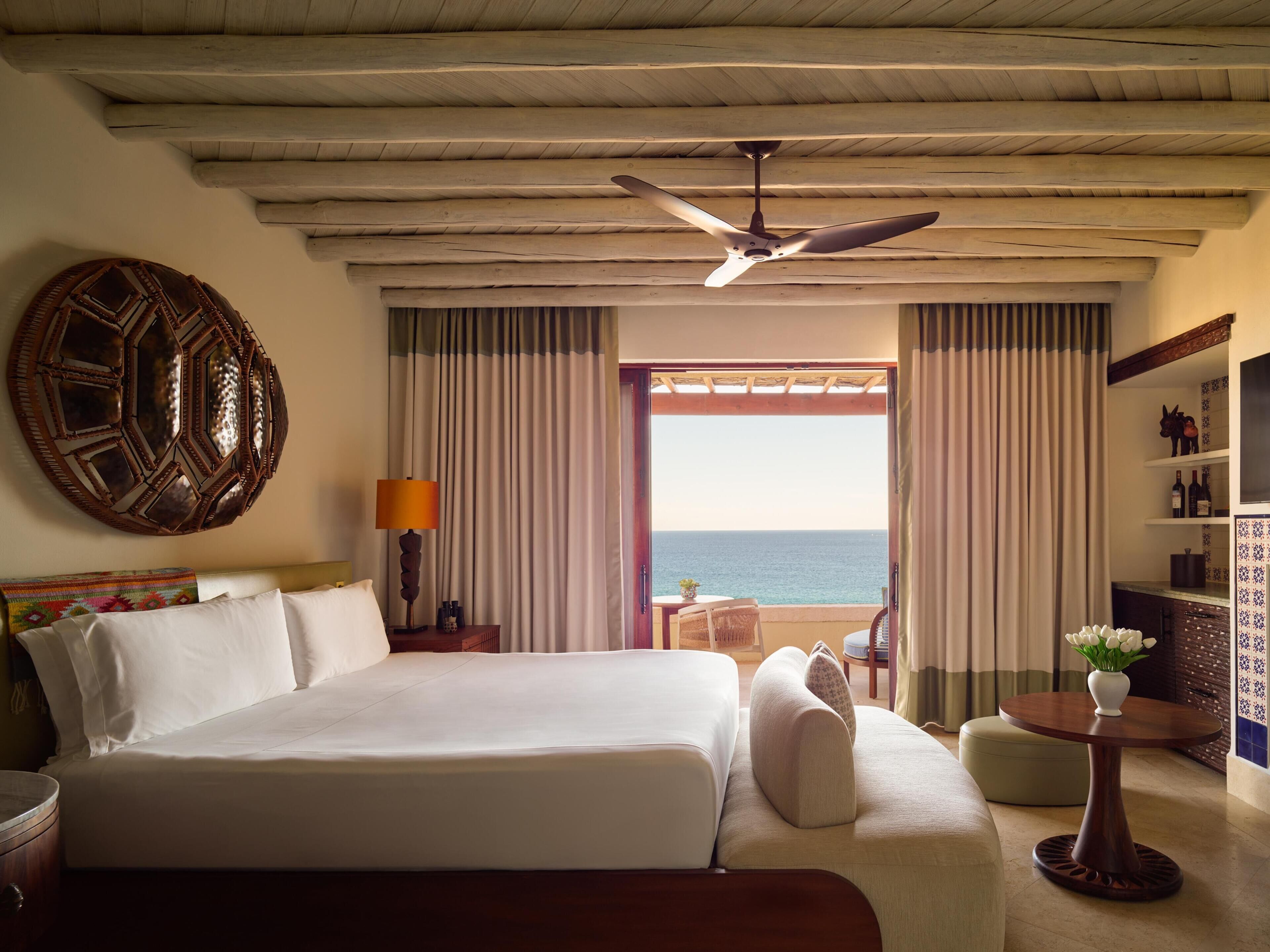 Ocean View Vista with Plunge Pool - King Bedroom | Egyptian cotton sheets, premium bedding, pillowtop beds, minibar