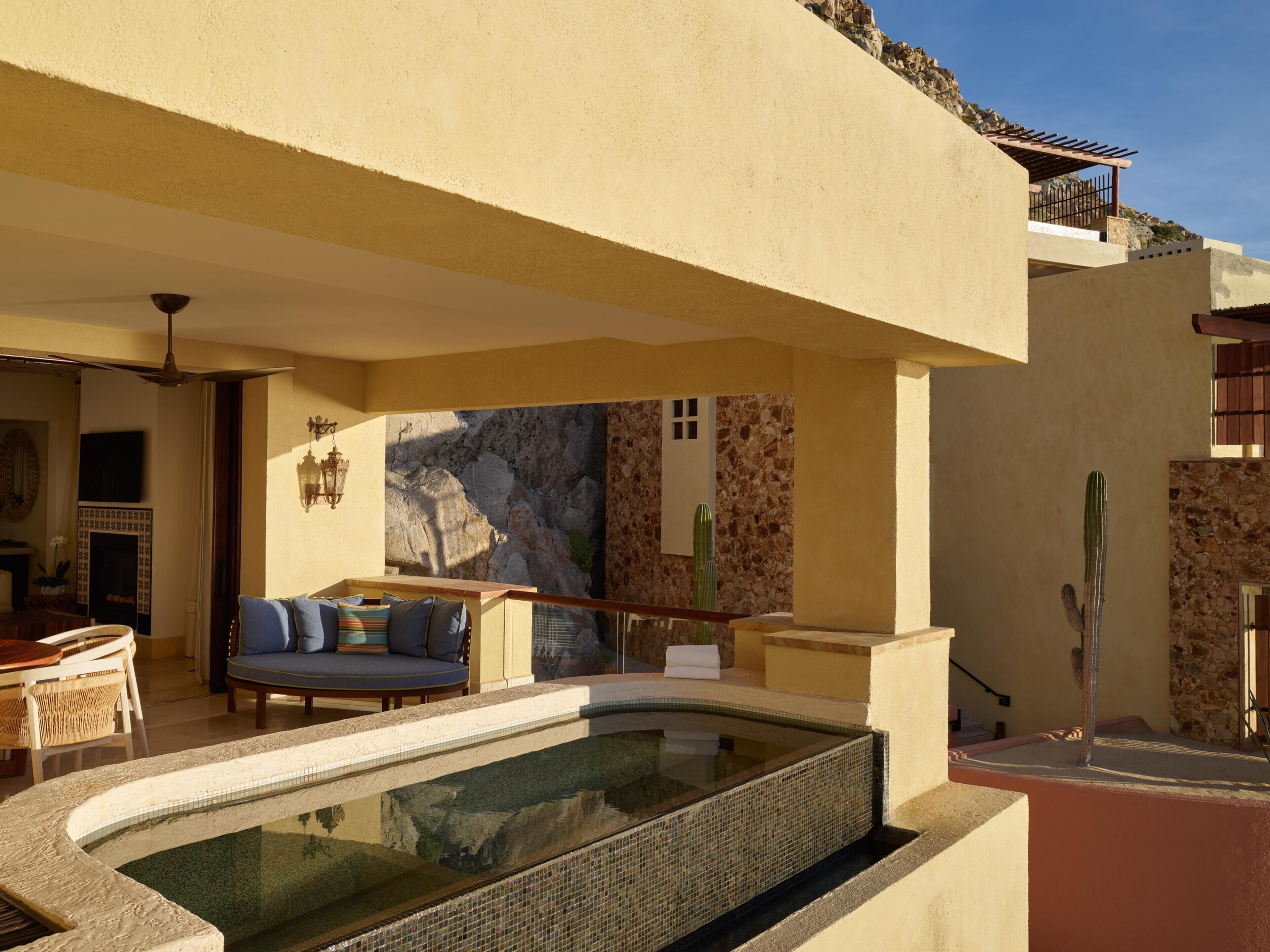 Ocean View Suite with Plunge Pool - King Bedroom | View from room