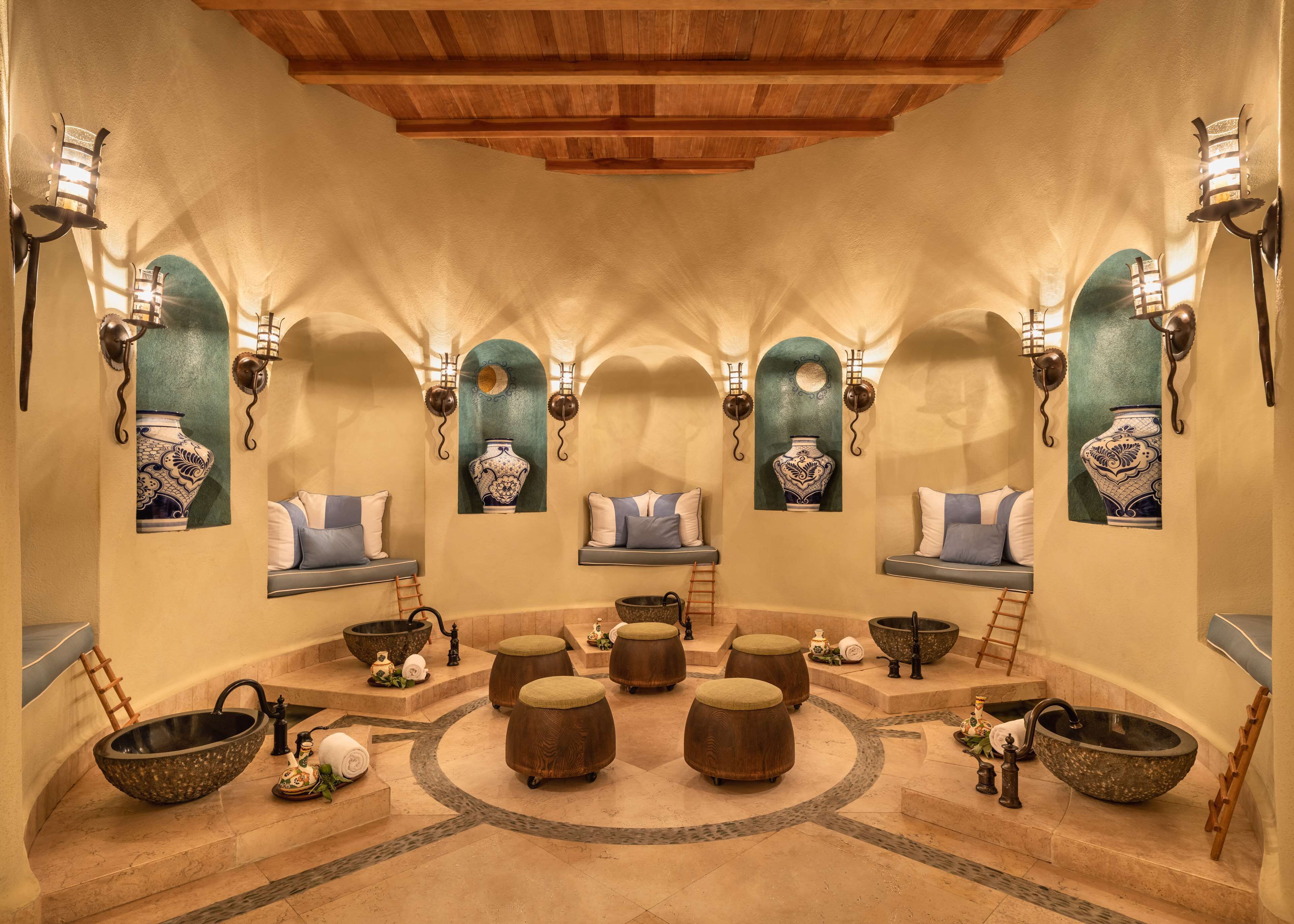 couples treatment room(s), sauna, hot tub, steam room, body treatments