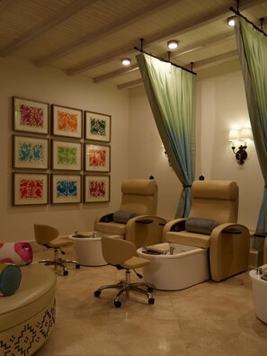 Couples treatment room(s), sauna, hot tub, steam room, body treatments - Waldorf Astoria Los Cabos Pedregal (Cabo San Lucas)