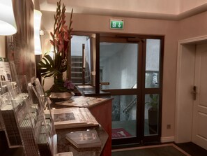 Interior entrance - Hotel West an der Bockenheimer Warte (Frankfurt)