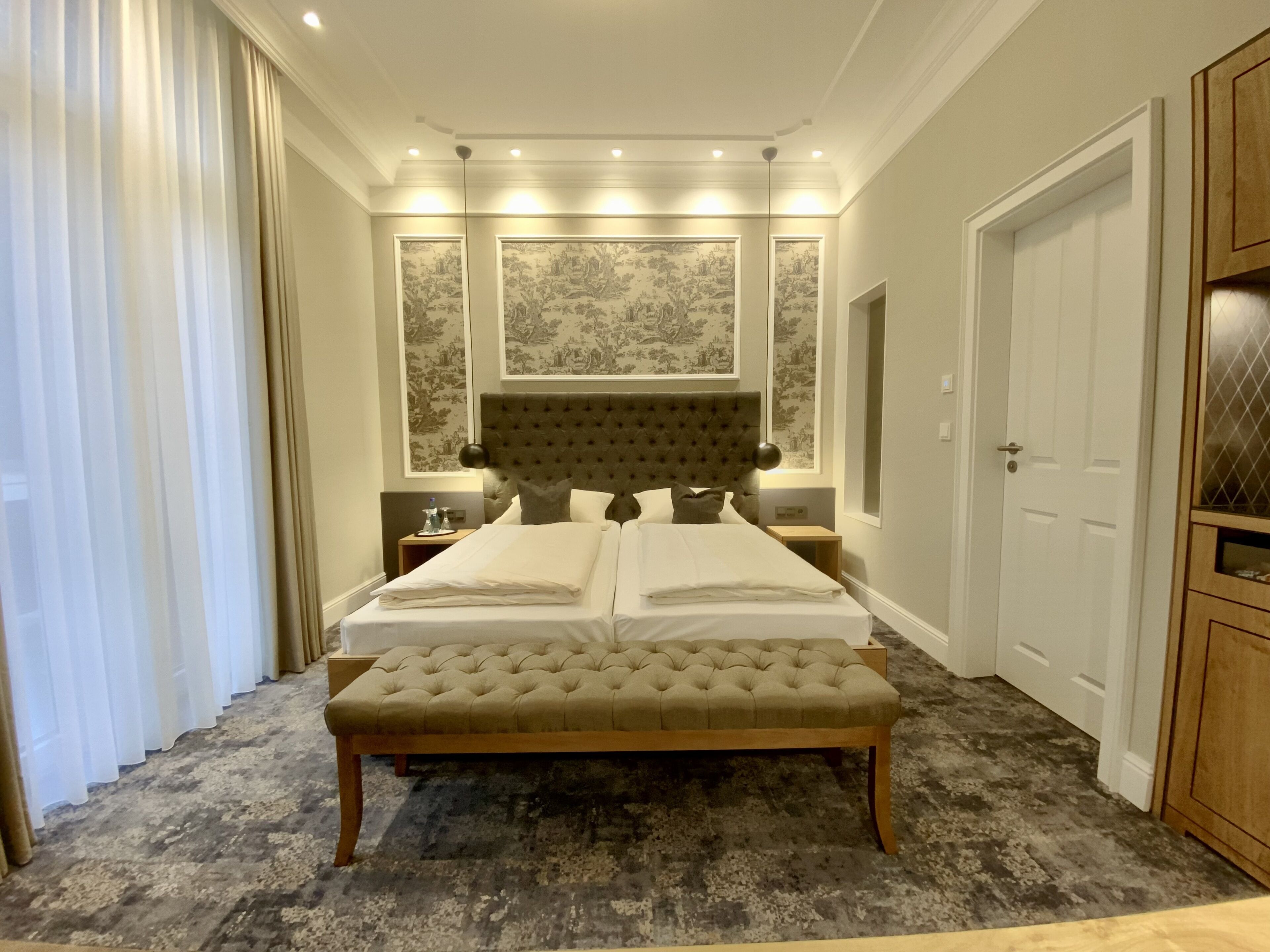 deluxe double room | 1 bedroom, hypo-allergenic bedding, minibar, individually furnished