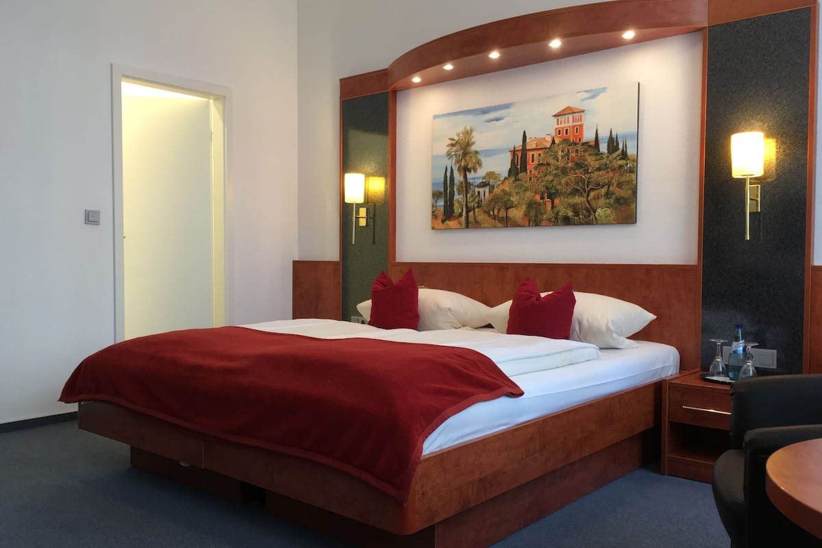 Standard Double or Twin Room | Hypo-allergenic bedding, minibar, desk, blackout curtains