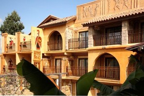 บริเวณภายนอก