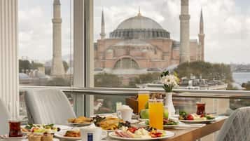 Desayuno bufé gratuito