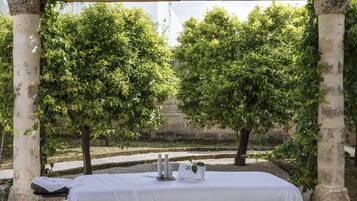 Couples treatment room(s), Turkish bath/hammam, body treatments