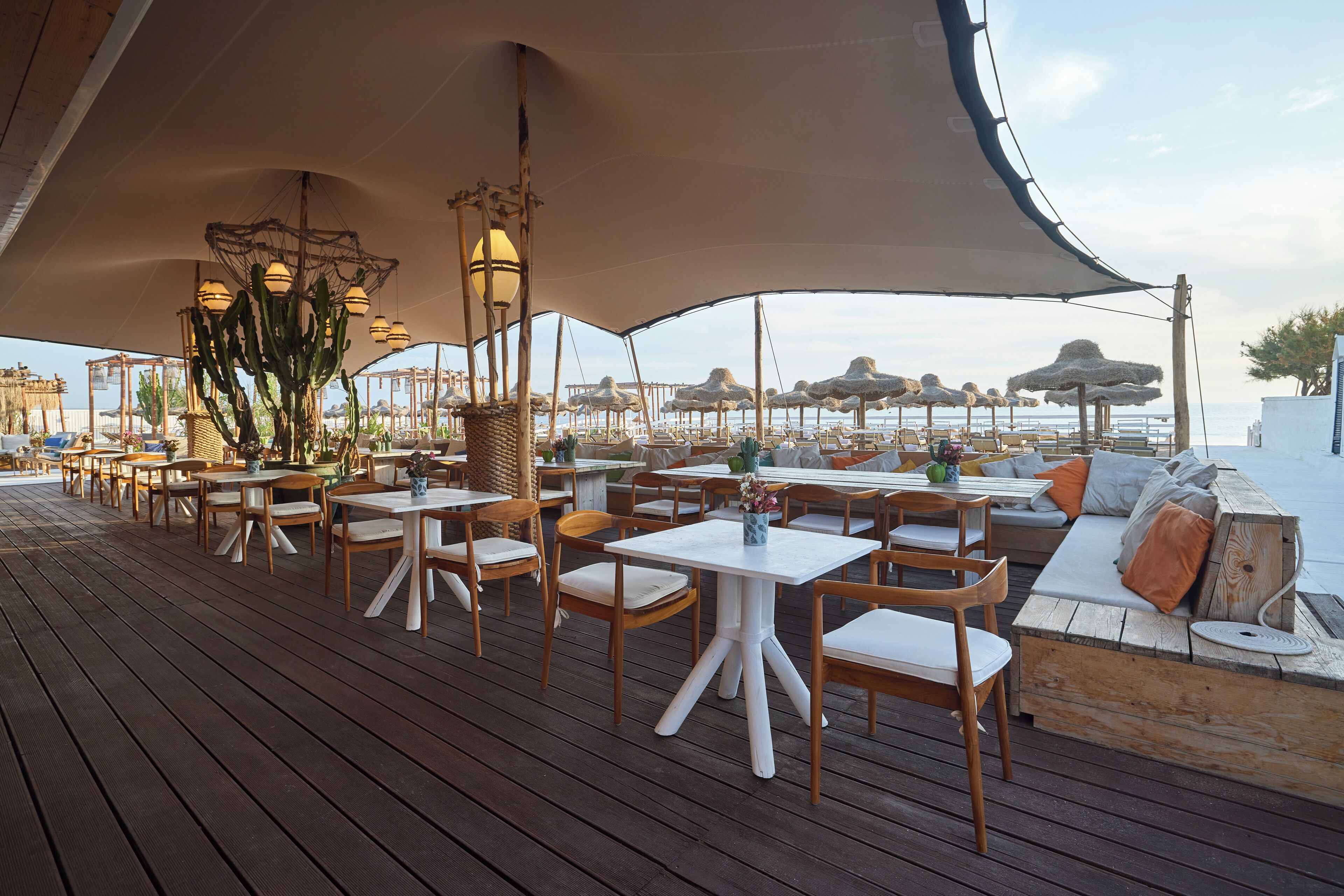 Quầy bar trên bãi biển