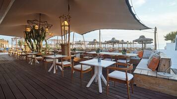 Beach bar