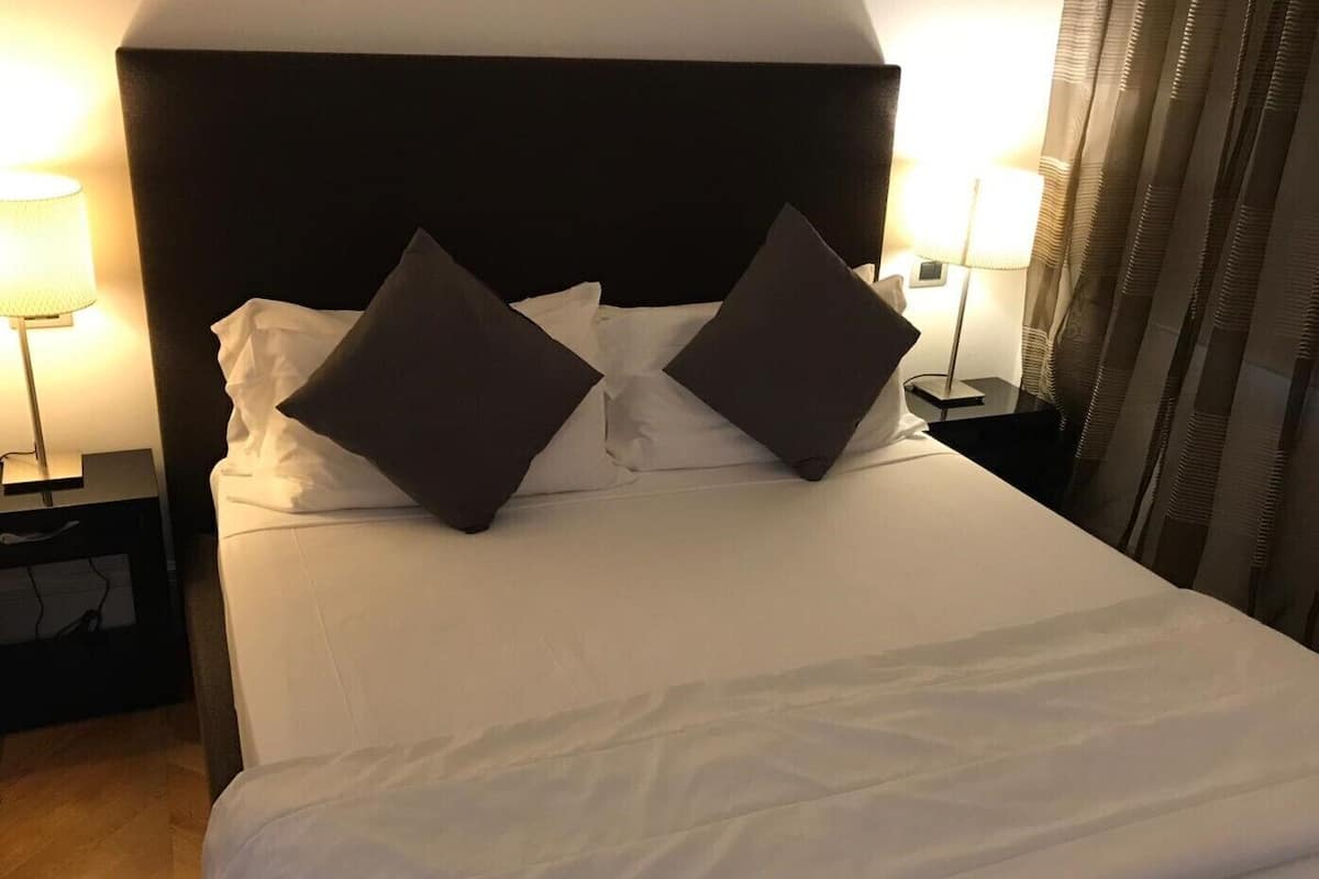 Habitación básica | Sábanas de algodón egipcio y ropa de cama hipoalergénica