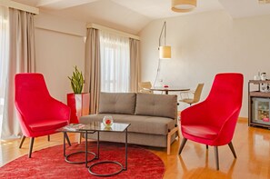 Premium bedding, minibar, in-room safe, desk