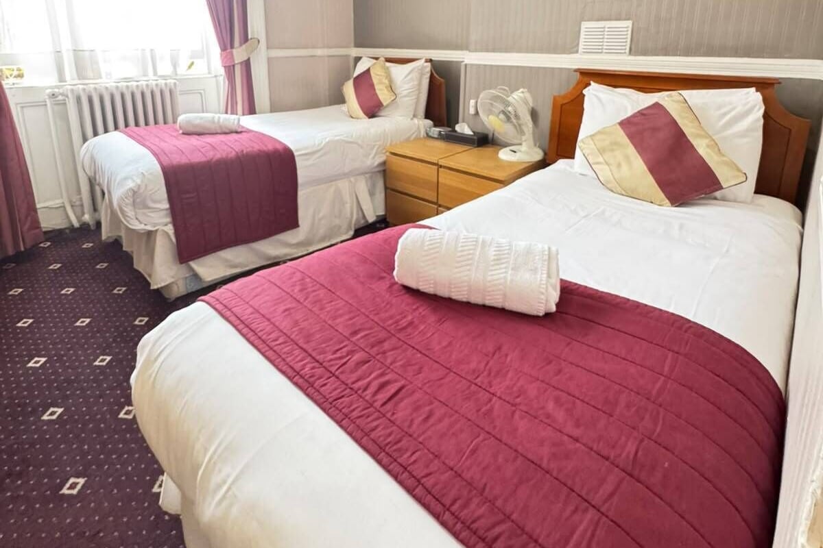 Standard Twin Room, Ensuite | In-room safe, soundproofing, iron/ironing board (on request)