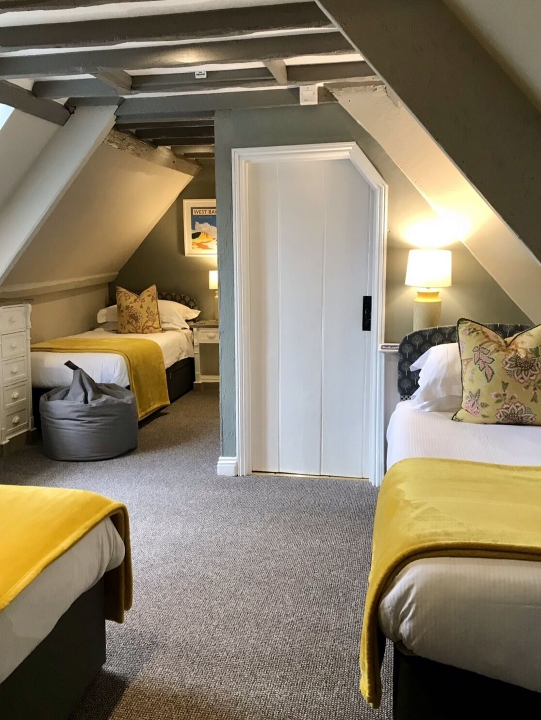 Suite, mit Bad (Large  2 Adults & 2 Child)