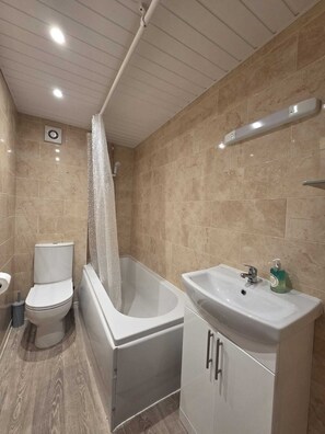 Double Room, Ensuite | Bathroom - The Countryman Hotel (Camelford)