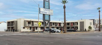 Central Phoenix Hotel