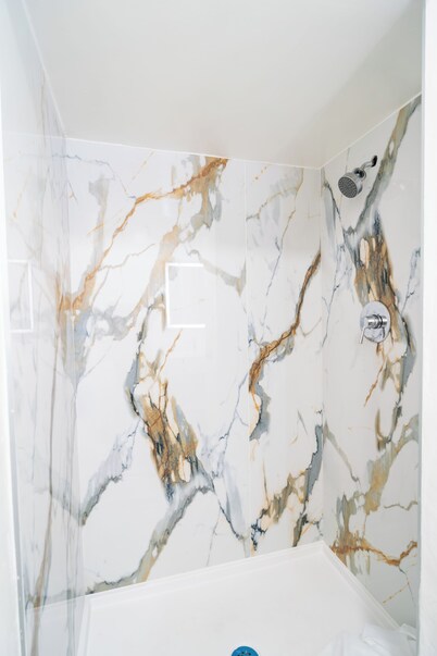 Central Phoenix Hotel