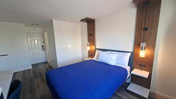Standard Single Room | Desk, iron/ironing board, free WiFi, bed sheets