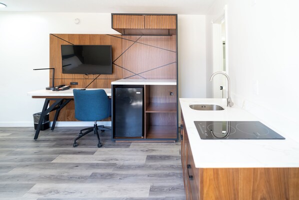 Standard Single Room | Desk, iron/ironing board, free WiFi, bed sheets