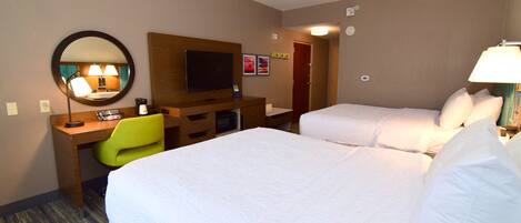 Hochwertige Bettwaren, Pillowtop-Betten, Zimmersafe, Schreibtisch