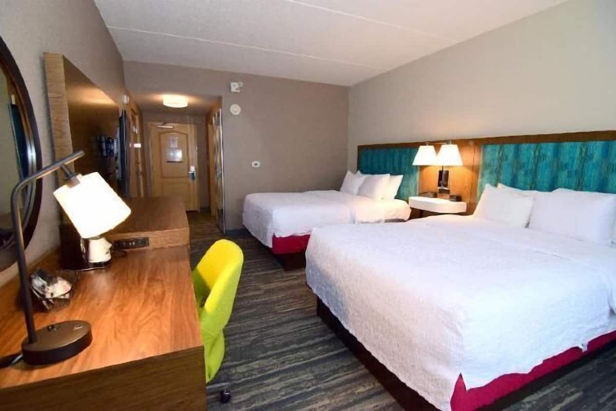 Hochwertige Bettwaren, Pillowtop-Betten, Zimmersafe, Schreibtisch