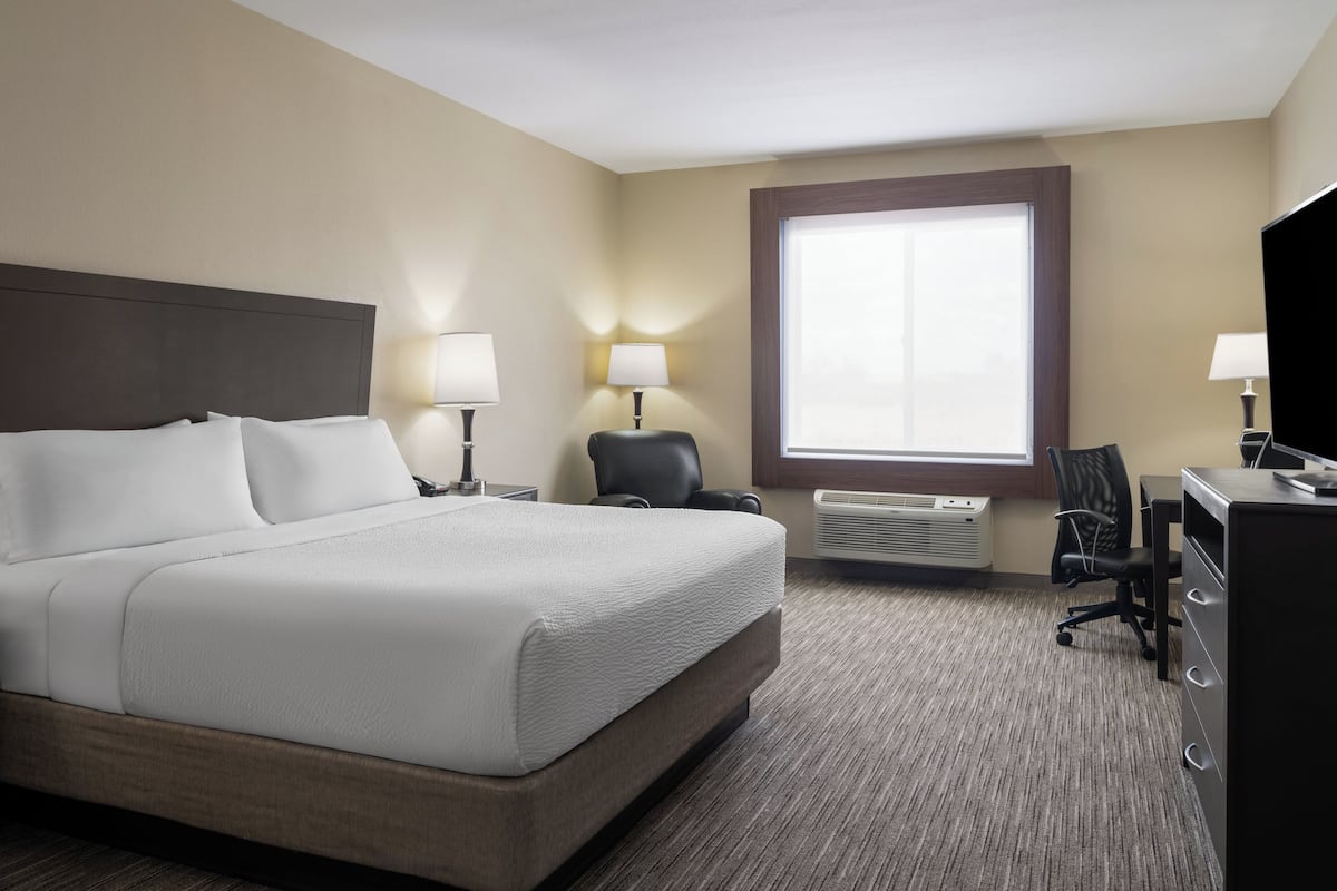 In-room safe, desk, iron/ironing board, free cribs/infant beds
