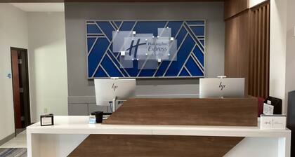 Holiday Inn Express &Suites Snyder by IHG