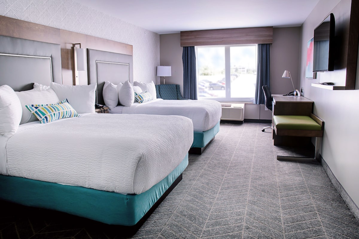 standard room, 2 queen beds, non smoking, refrigerator & microwave | 1 bedroom, premium bedding, in-room safe, desk