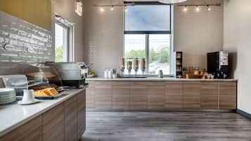 Free daily buffet breakfast