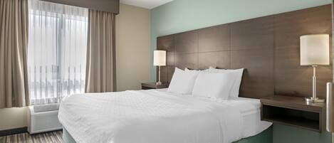 1 bedroom, premium bedding, in-room safe, desk
